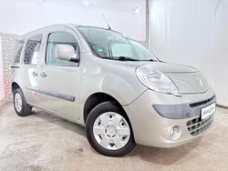 Braun Gebraucht 2010 Renault Kangoo Expression Van / Kleinbus | 7.971 € (Teuer)