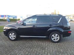 Pantherschwarz Gebraucht 2011 Mitsubishi Outlander Invite SUV | 8.450 € (Etwas zu teuer)