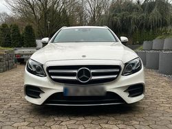 Weiß Gebraucht 2020 Mercedes E200 AMG line Kombi | 25.900 € (Fairer Preis)