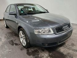 Grau Gebraucht 2004 Audi A4 Limousine | 1.600 € (Fairer Preis)