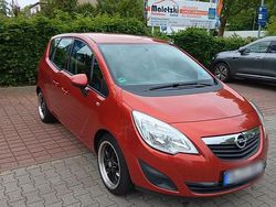 Rot Gebraucht 2012 Opel Meriva Van / Kleinbus | 3.900 € (Fairer Preis)