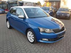Blau Gebraucht 2015 Skoda Fabia Kleinwagen | 7.899 € (Guter Preis)