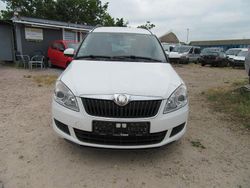 Weiß Gebraucht 2010 Skoda Roomster Plus Edition Van / Kleinbus | 2.399 € (Guter Preis)