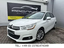 Weiß Gebraucht 2011 Citroën C4 Tendance Limousine | 6.499 € (Etwas zu teuer)