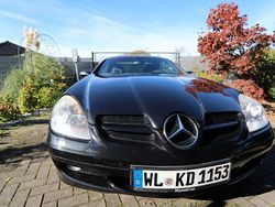 Schwarz Gebraucht 2006 Mercedes SLK200 Cabrio | 10.500 € (Etwas zu teuer)