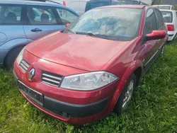 Rot Gebraucht 2005 Renault Mégane II Limousine | 800 € (Superpreis)