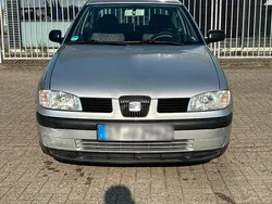 Silber Gebraucht 2002 Seat Ibiza Kleinwagen | 250 € (Superpreis)