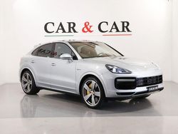 Grau Gebraucht 2021 Porsche Cayenne Turbo S SUV | 119.000 € (Guter Preis)
