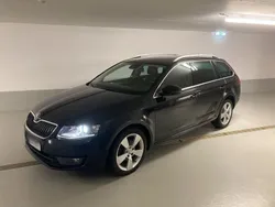 Schwarz Gebraucht 2014 Skoda Octavia Elegance Kombi | 10.750 € (Fairer Preis)