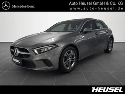 Grau Gebraucht 2018 Mercedes A200 Business Limousine | 22.900 € (Fairer Preis)