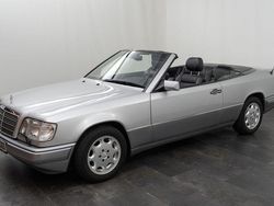Silber Gebraucht 1995 Mercedes E320 Cabrio | 35.900 €