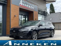 Schwarz Gebraucht 2024 Ford Focus ST-Line Limousine | 23.750 € (Guter Preis)