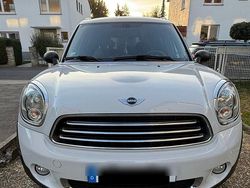 Weiß Gebraucht 2013 Mini One D Countryman SUV | 12.500 €