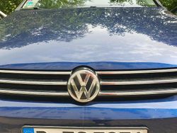 Blau Gebraucht 2016 VW Touran Comfortline Van / Kleinbus | 14.300 € (Fairer Preis)