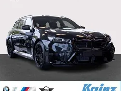 Black sapphire metallic Neu 2025 BMW M5 Kombi | 157.890 € (Teuer)