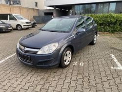 Grau Gebraucht 2007 Opel Astra Catch Me Limousine | 2.300 € (Fairer Preis)