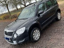 Schwarz Gebraucht 2014 Skoda Yeti Plus Edition SUV | 7.550 € (Superpreis)