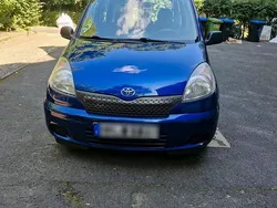 Blau Gebraucht 2002 Toyota Yaris Kombi | 3.100 € (Etwas zu teuer)