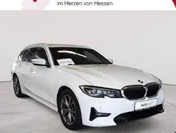 Alpinweiß Gebraucht 2020 BMW 320 Sport Line Kombi | 18.590 € (Fairer Preis)