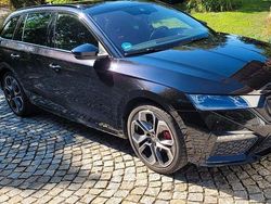 Schwarz Gebraucht 2023 Skoda Octavia RS Kombi | 39.900 € (Etwas zu teuer)