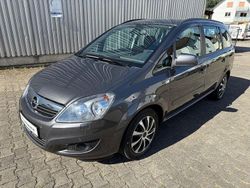 Grau Gebraucht 2012 Opel Zafira Family Van / Kleinbus | 6.300 € (Fairer Preis)