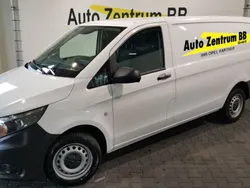 Weiß Gebraucht 2015 Mercedes Vito Van / Kleinbus | 15.900 € (Teuer)