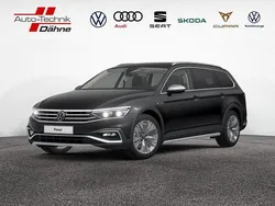 Grau / mangangrau (metallic) Gebraucht 2023 VW Passat Alltrack Kombi | 37.480 € (Fairer Preis)
