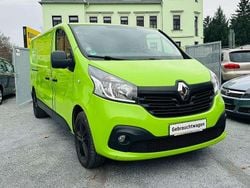 Grün bamboo Gebraucht 2018 Renault Trafic Komfort Van | 6.999 € (Guter Preis)
