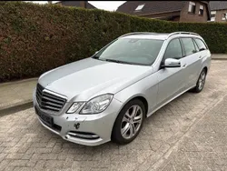 Silber Gebraucht 2021 Mercedes E250 Avantgarde Kombi | 4.500 €