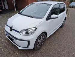 Weiß Gebraucht 2023 VW e-up! Edition Kleinwagen | 17.500 € (Superpreis)