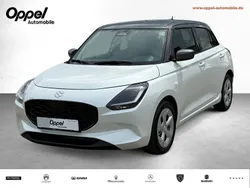 Pure white pearl metallic / mineral gray metallic Neu 2025 Suzuki Swift Comfort | 21.111 €