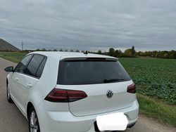 Weiß Gebraucht 2017 VW Golf VII Limousine | 13.000 € (Etwas zu teuer)