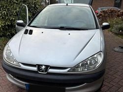 Silber Gebraucht 2006 Peugeot 206 Kleinwagen | 1.250 € (Guter Preis)