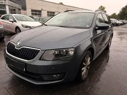 Grau Gebraucht 2016 Skoda Octavia Style Kombi | 5.990 € (Guter Preis)