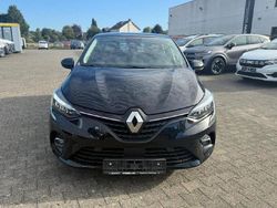 Sternenschwarz Gebraucht 2021 Renault Clio V Business Limousine | 14.790 € (Fairer Preis)