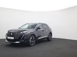 Perlaneraschwarz Gebraucht 2021 Peugeot 2008 Allure SUV | 17.290 € (Fairer Preis)