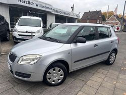 Silber Gebraucht 2010 Skoda Fabia Cool Edition Limousine | 3.499 € (Fairer Preis)