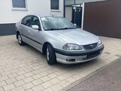 Silber Gebraucht 2002 Toyota Avensis Sol Limousine | 3.500 € (Fairer Preis)