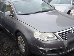 Silber Gebraucht 2005 VW Passat Kombi | 2.000 € (Guter Preis)