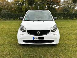 Weiß Gebraucht 2015 Smart ForTwo Coupé Kleinwagen | 8.650 € (Fairer Preis)