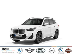 Weiss Neu 2025 BMW iX1 M Sport SUV | 46.900 € (Superpreis)