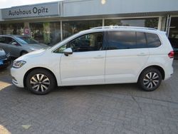 Weiß Gebraucht 2022 VW Touran Highline Van / Kleinbus | 34.990 € (Etwas zu teuer)