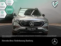 Grau Gebraucht 2022 Mercedes EQB250 Advanced SUV | 32.990 € (Etwas zu teuer)
