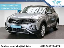 Pyritsilber metallic Gebraucht 2024 VW T-Roc Style SUV | 26.299 € (Superpreis)