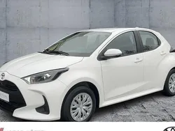 Weiß Neu 2025 Toyota Yaris Hybrid Business Edition Limousine | 24.650 € (Fairer Preis)