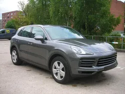 Grau Gebraucht 2019 Porsche Cayenne SUV | 39.900 €