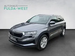 Graphitegrau metallic Neu 2025 Skoda Karoq SUV | 38.940 € (Fairer Preis)