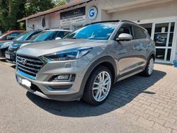 Grau Gebraucht 2018 Hyundai Tucson Premium SUV | 20.500 € (Fairer Preis)