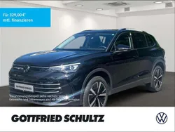 Deep black perleffekt Gebraucht 2024 VW Tiguan Elegance SUV | 45.690 € (Fairer Preis)