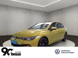 Limonengelb metallic Gebraucht 2023 VW Golf VIII Active Limousine | 32.700 € (Teuer)